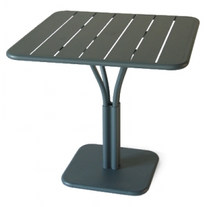 table de jardin carr�e - Luxembourg Fr�d�ric Sofia